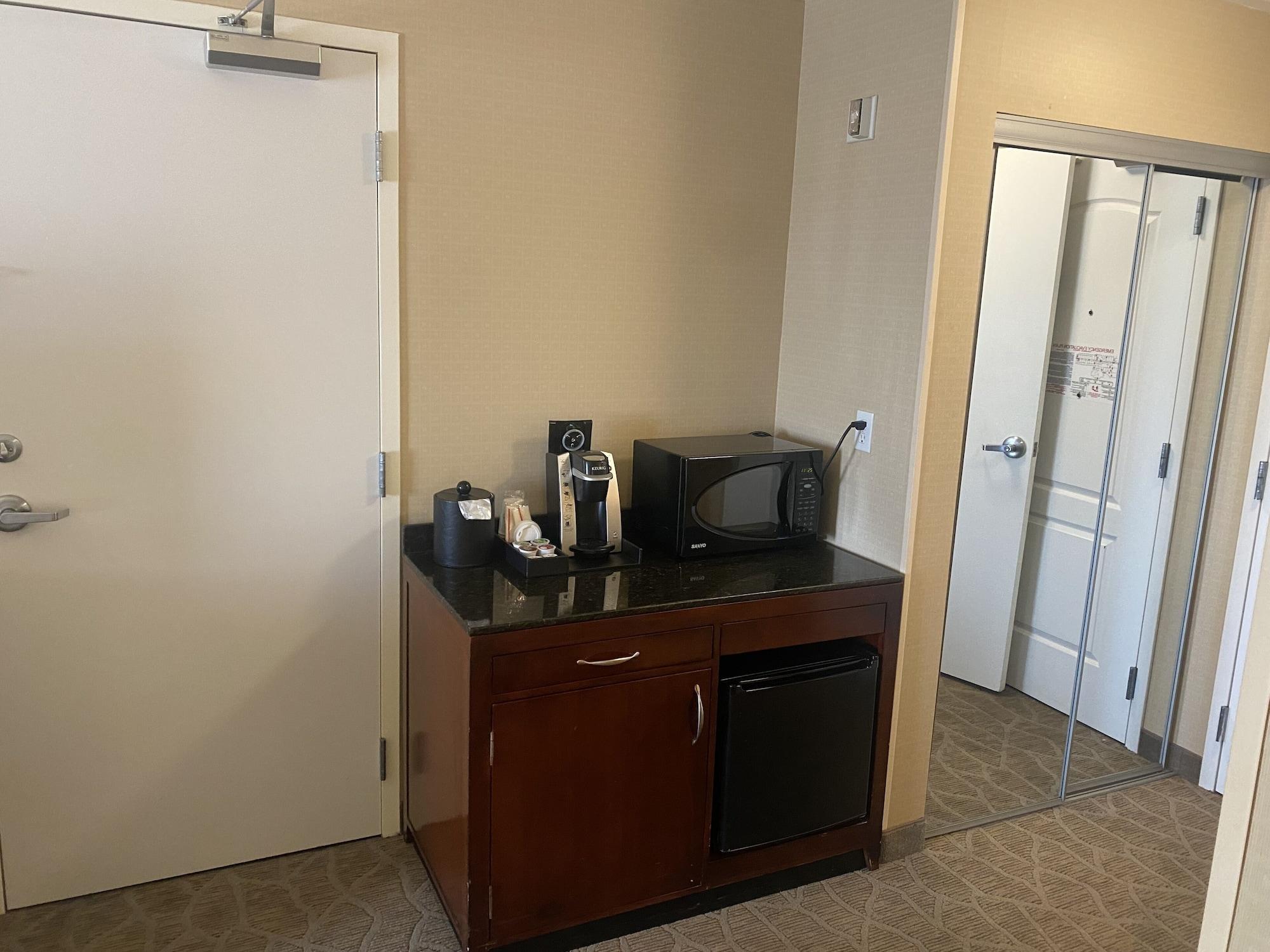 Hilton Garden Inn Palmdale Bagian luar foto